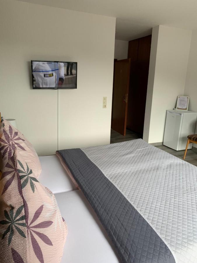 Vina Am Ring Bed & Breakfast Mannebach  Екстериор снимка