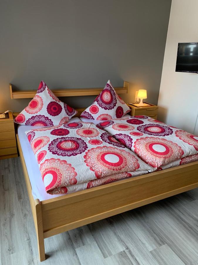 Vina Am Ring Bed & Breakfast Mannebach  Екстериор снимка