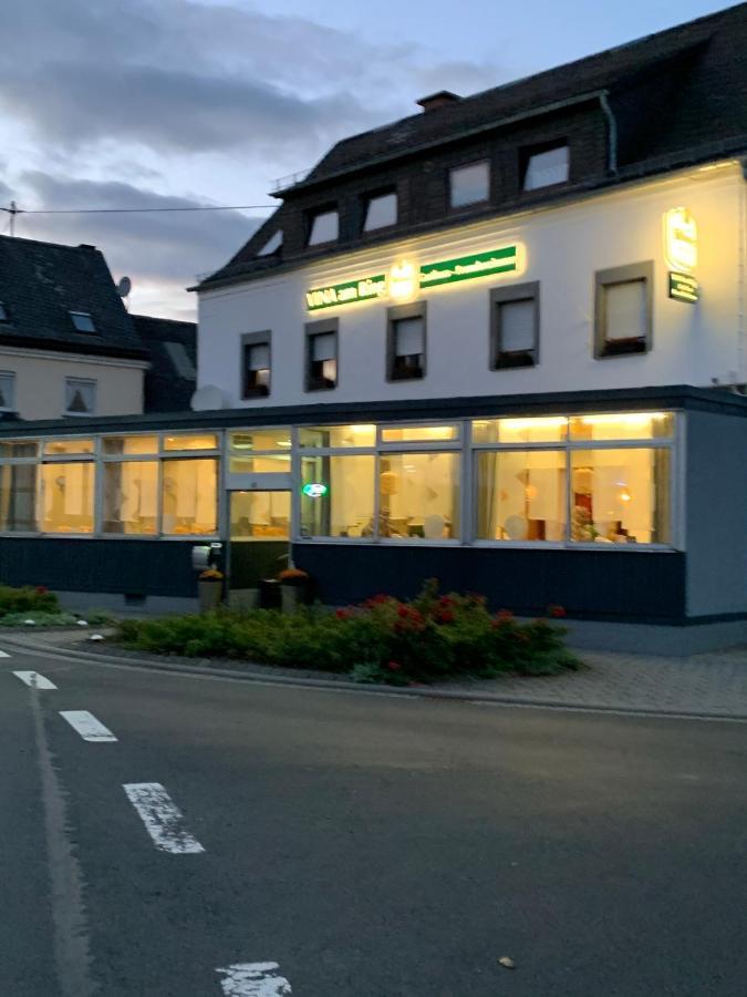 Vina Am Ring Bed & Breakfast Mannebach  Екстериор снимка