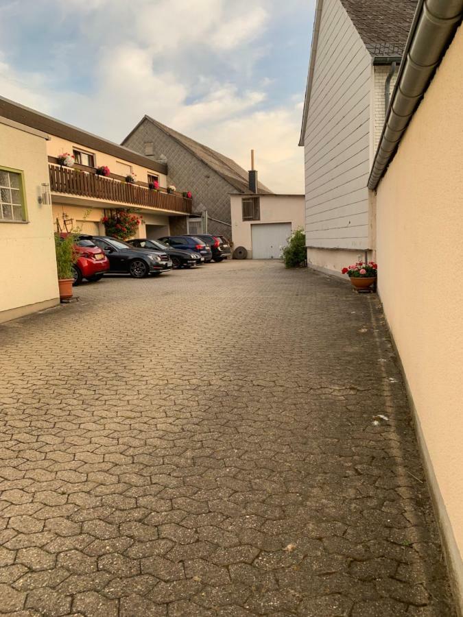 Vina Am Ring Bed & Breakfast Mannebach  Екстериор снимка