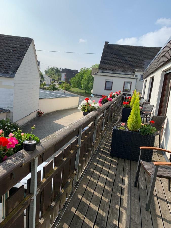 Vina Am Ring Bed & Breakfast Mannebach  Екстериор снимка