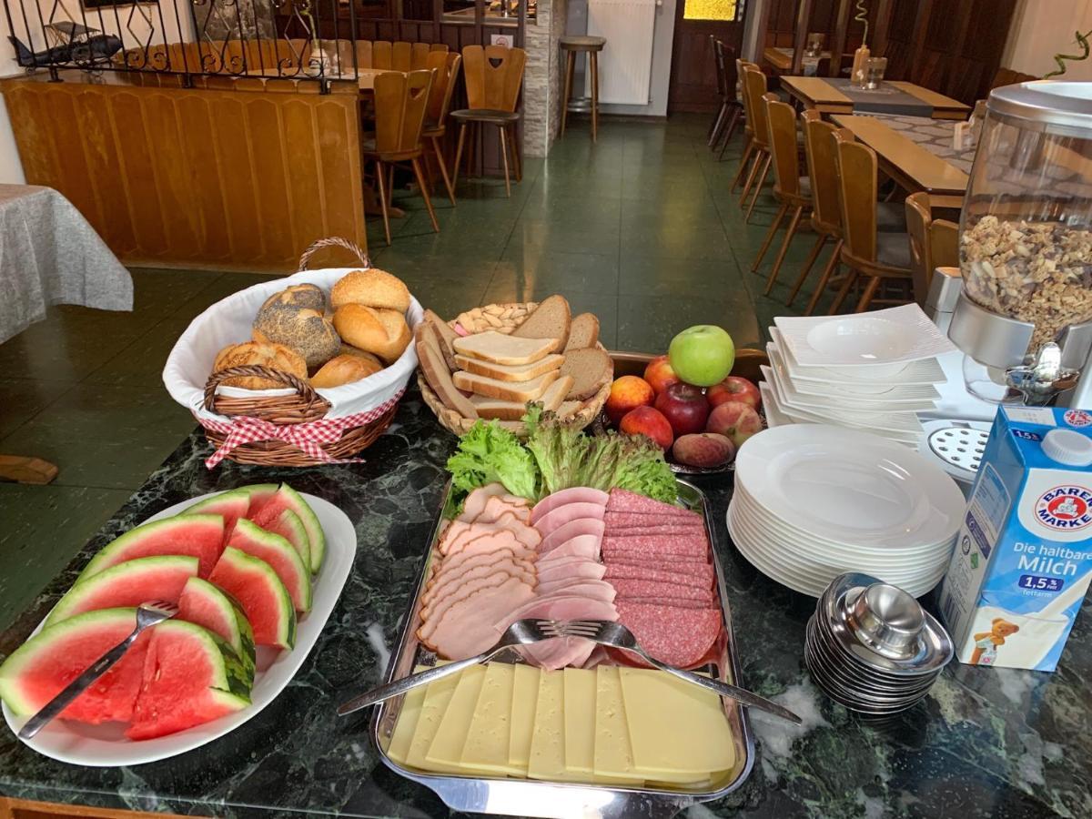 Vina Am Ring Bed & Breakfast Mannebach  Екстериор снимка