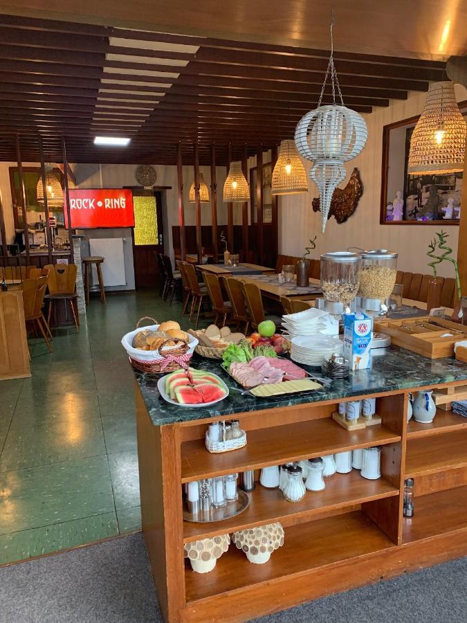 Vina Am Ring Bed & Breakfast Mannebach  Екстериор снимка